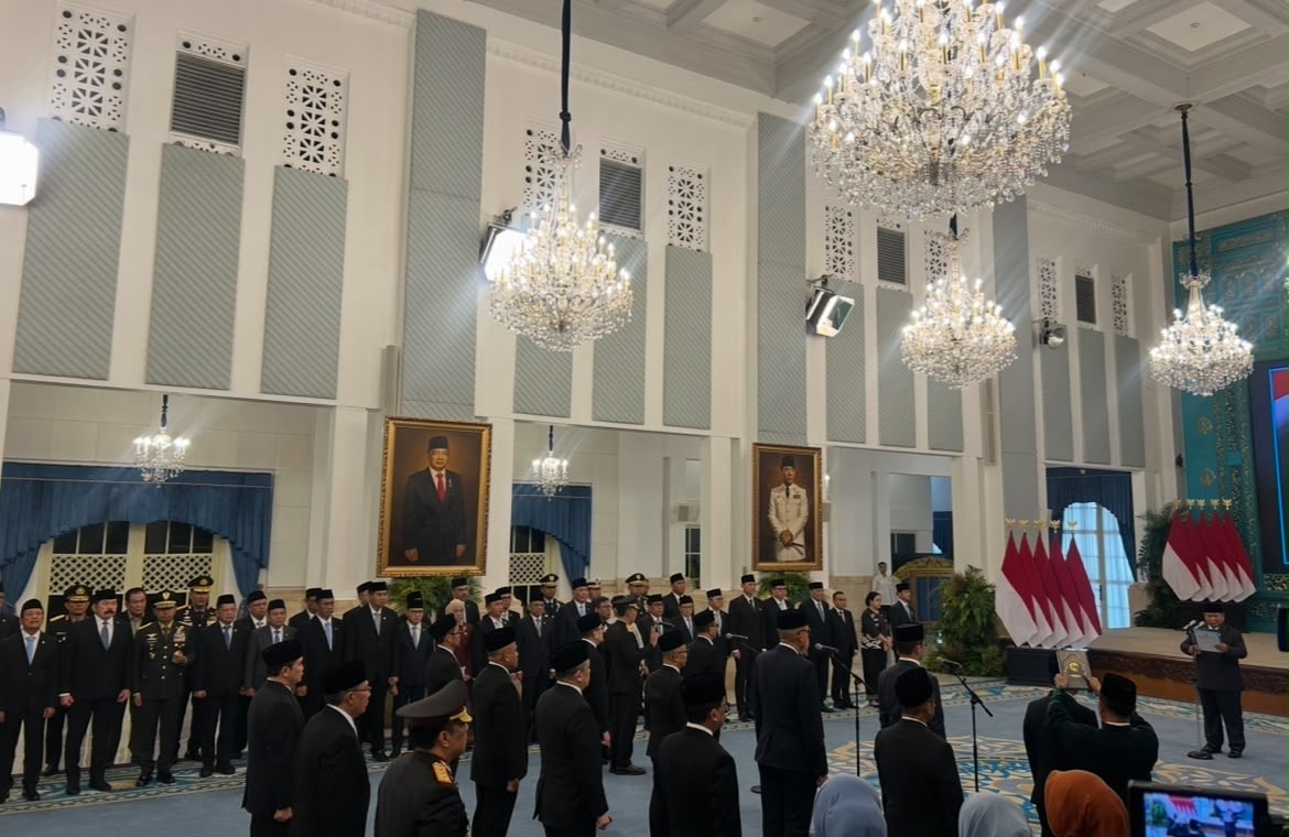 Reshuffle Kabinet: Sugiono Jadi Menko PMK dan Arrmanatha Natsir Menlu