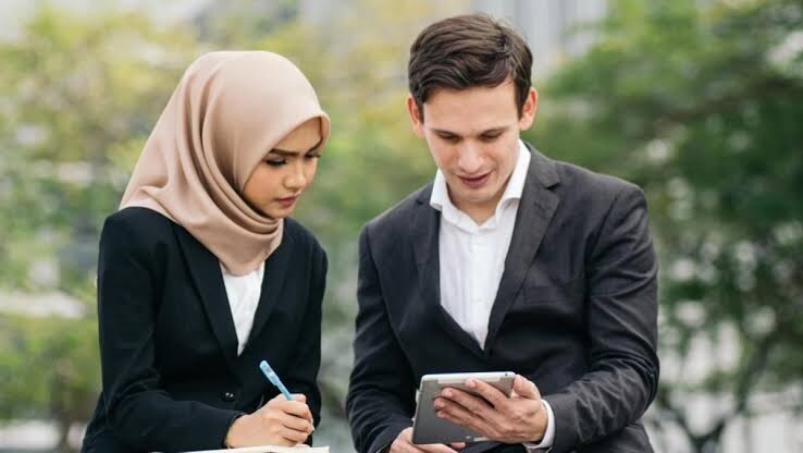 Batasan Interaksi Pria-Wanita di Dunia Kerja Menurut Islam Agar Terhindar dari Fitnah
