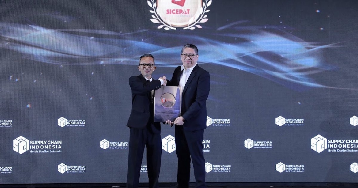 Konsistensi Memperkuat Kualitas Layanan, SiCepat Ekspres Raih Penghargaan Courier of the Year