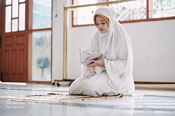 5 Kebiasaan Pagi Penuh Berkah ala Rasulullah yang Bikin Seharian Lebih Produktif
