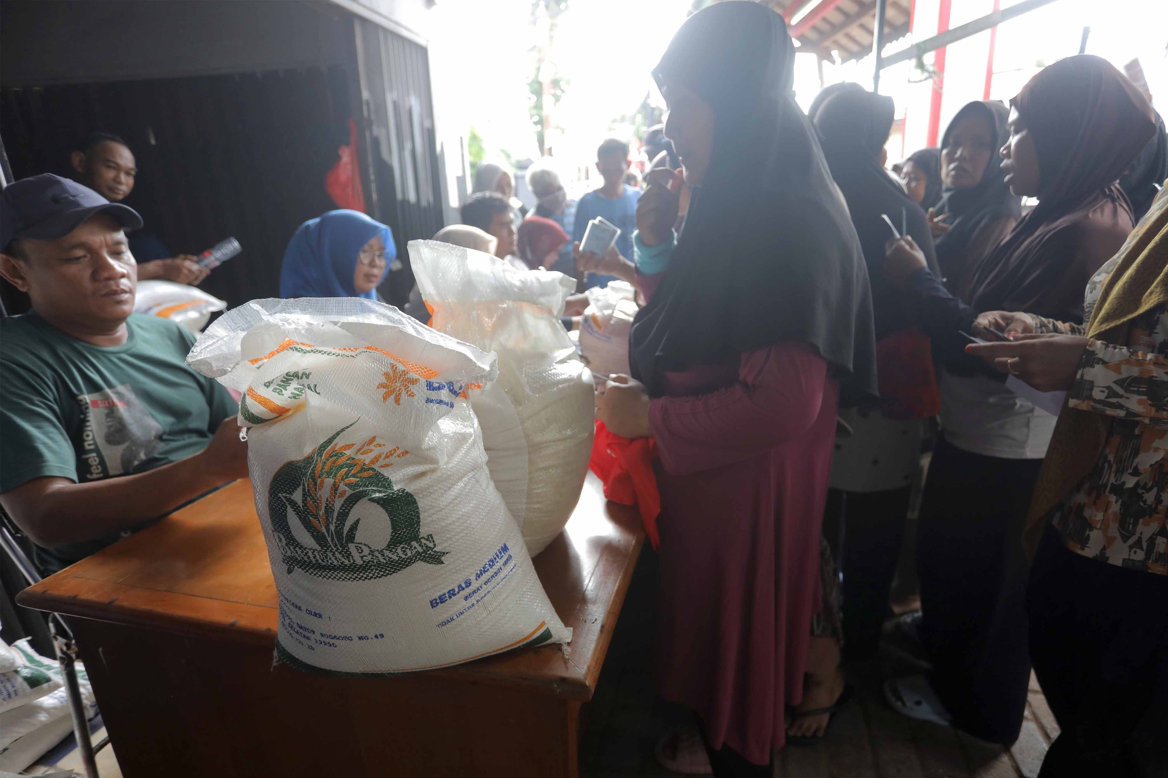 Bulog Pastikan Stok Beras dan Minyak Goreng di Sumut Aman