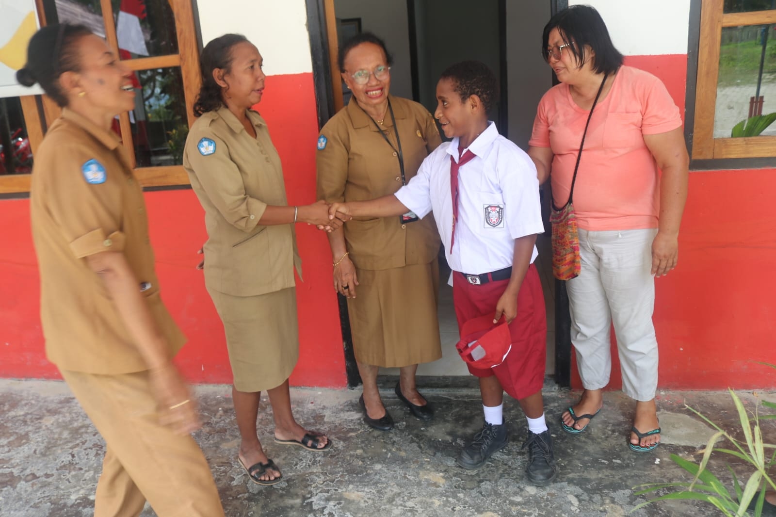 Agar Tidak Putus Sekolah, Anak-anak Korban Kekerasan KKB Di Papua Perlu Banyak Bantuan