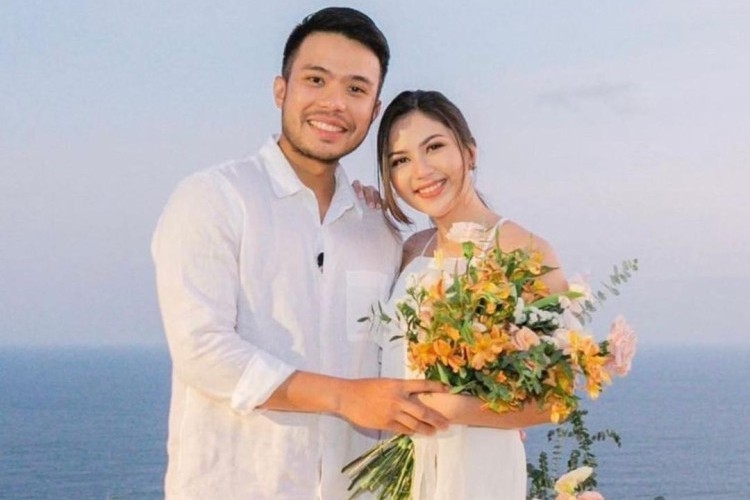 Bikin Salfok! Temani Yakup Hasibuan Main Piano, Perut Jessica Mila Jadi Sorotan