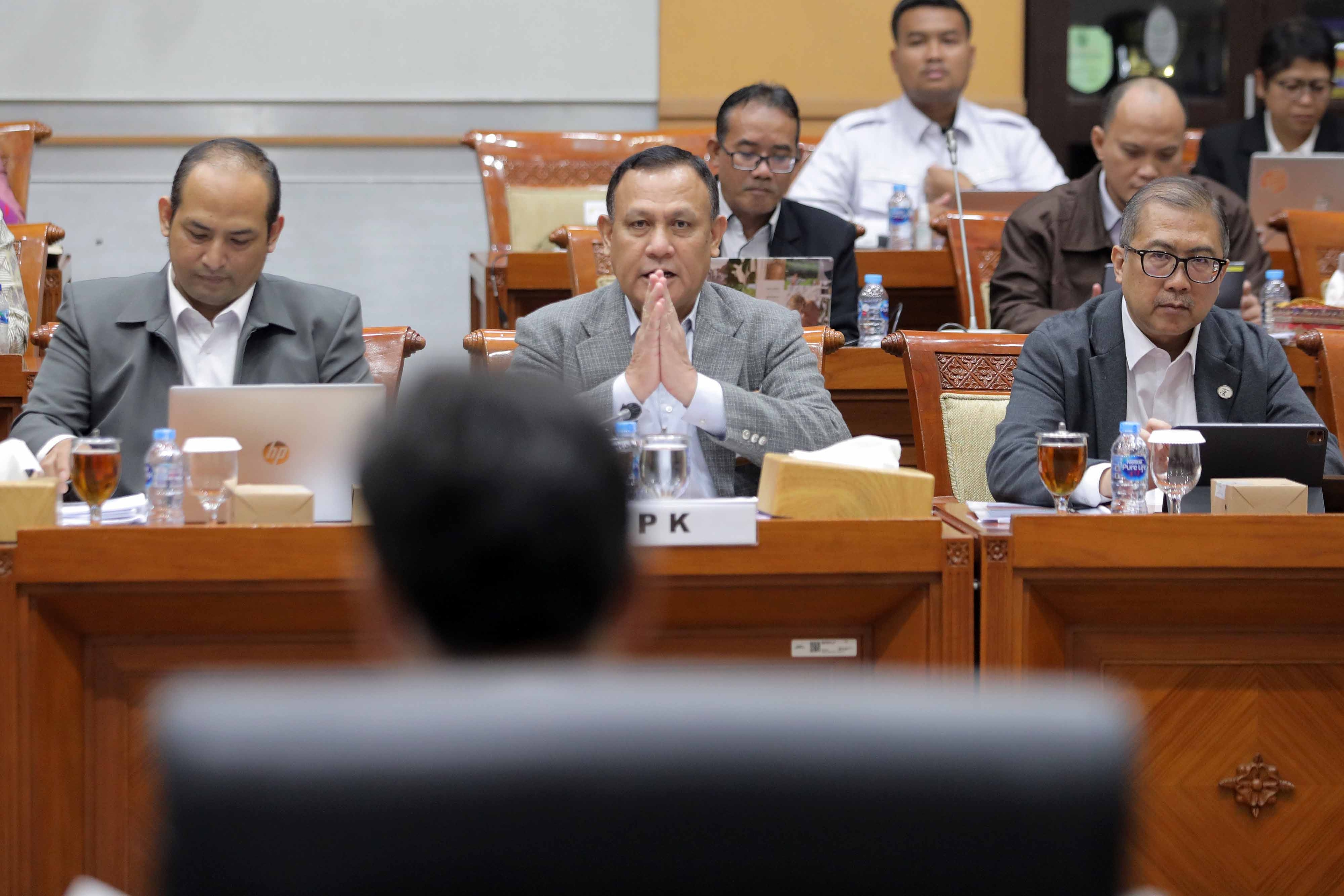 Cari Pengganti Firli, DPR Dorong Jokowi Bentuk Pansel