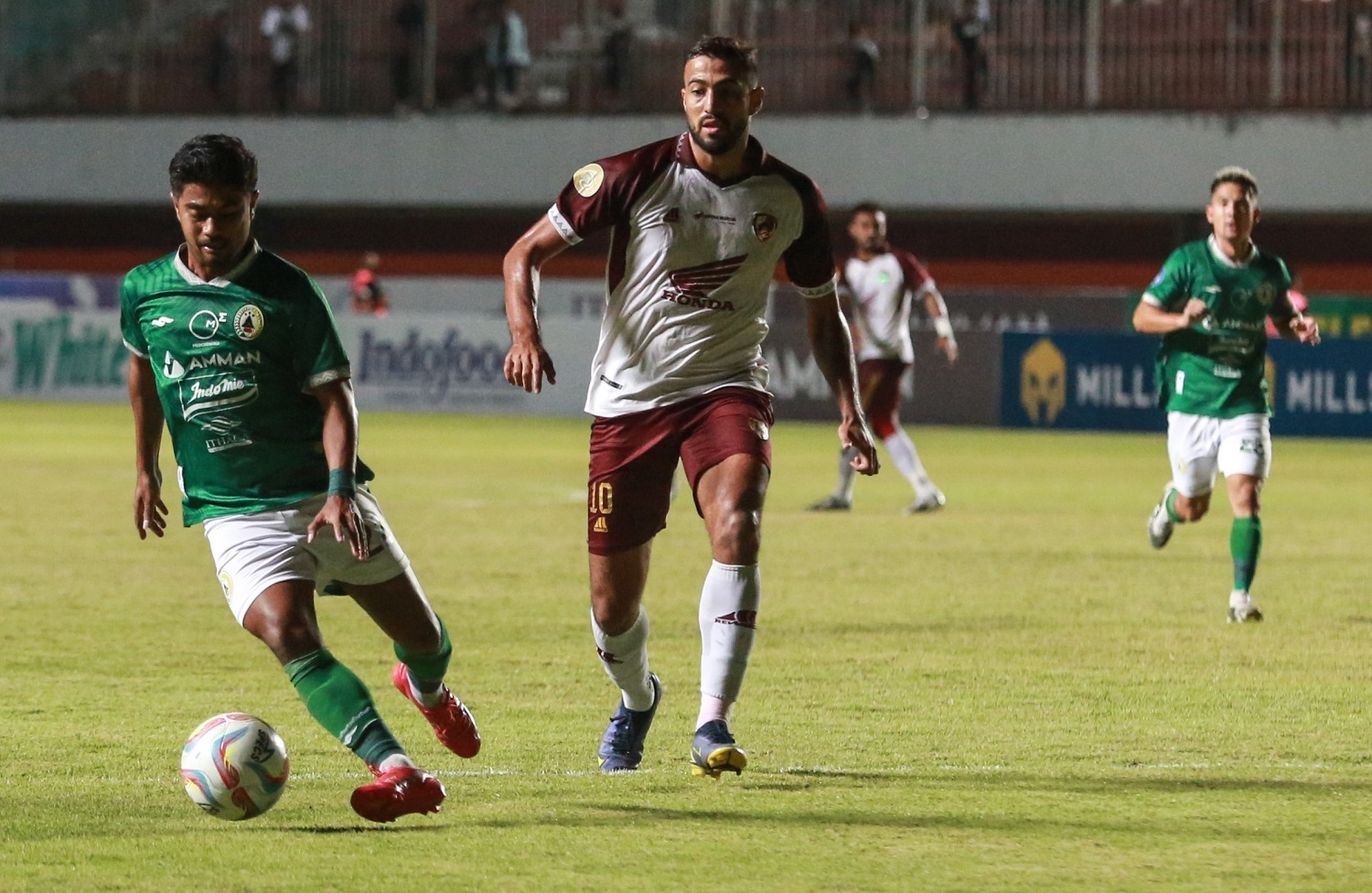 PSS vs PSM: Tendangan Gunting Vizcarra Tahan Makassar Di Maguwoharjo