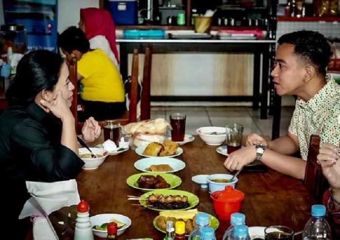 Puan-Gibran Bahas Lebih Enak Soto Ayam Atau Soto Daging?