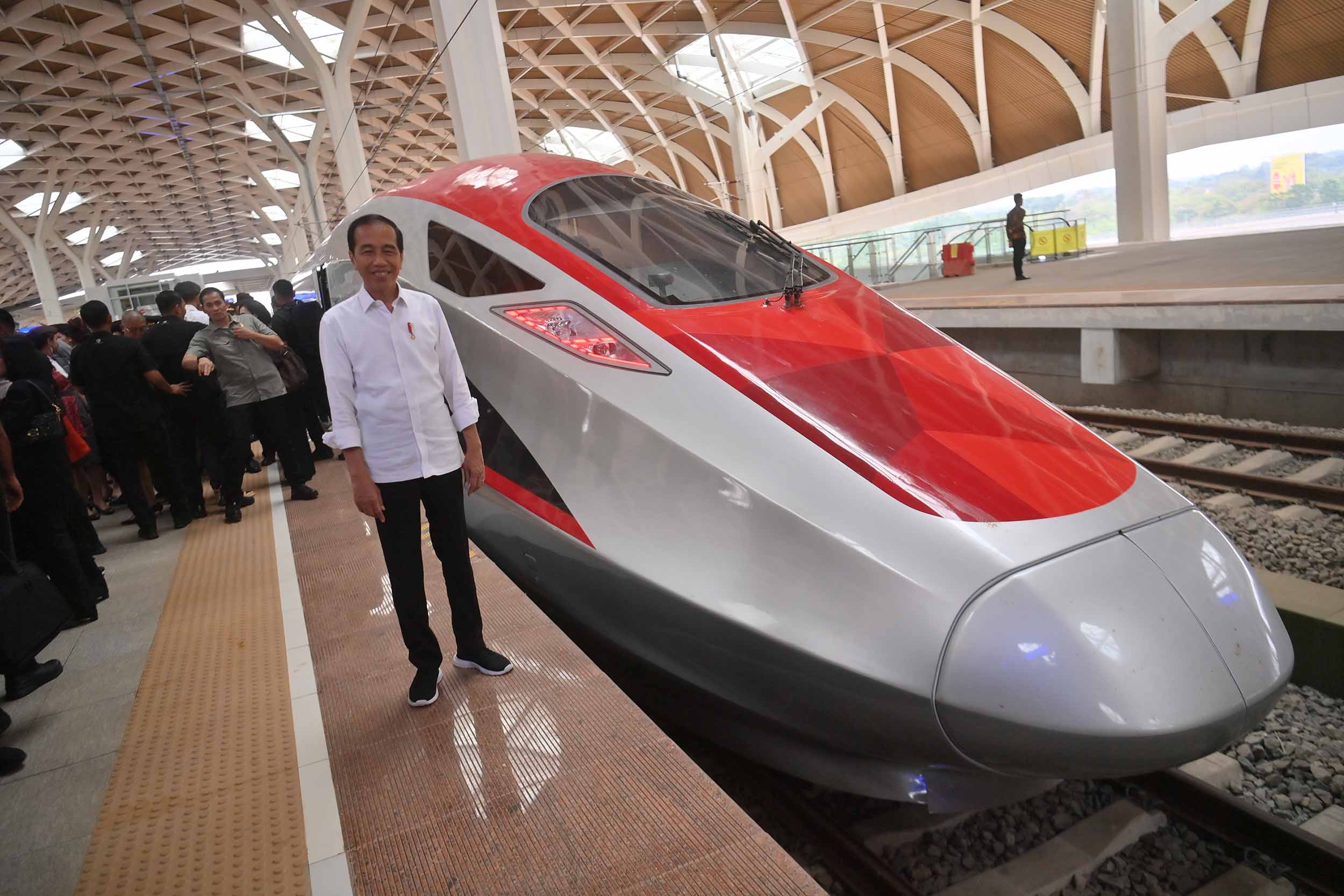 Kereta Cepat Jakarta-Bandung Sudah Diuji Coba, Erick: Di Dalam Rasanya Nyaman