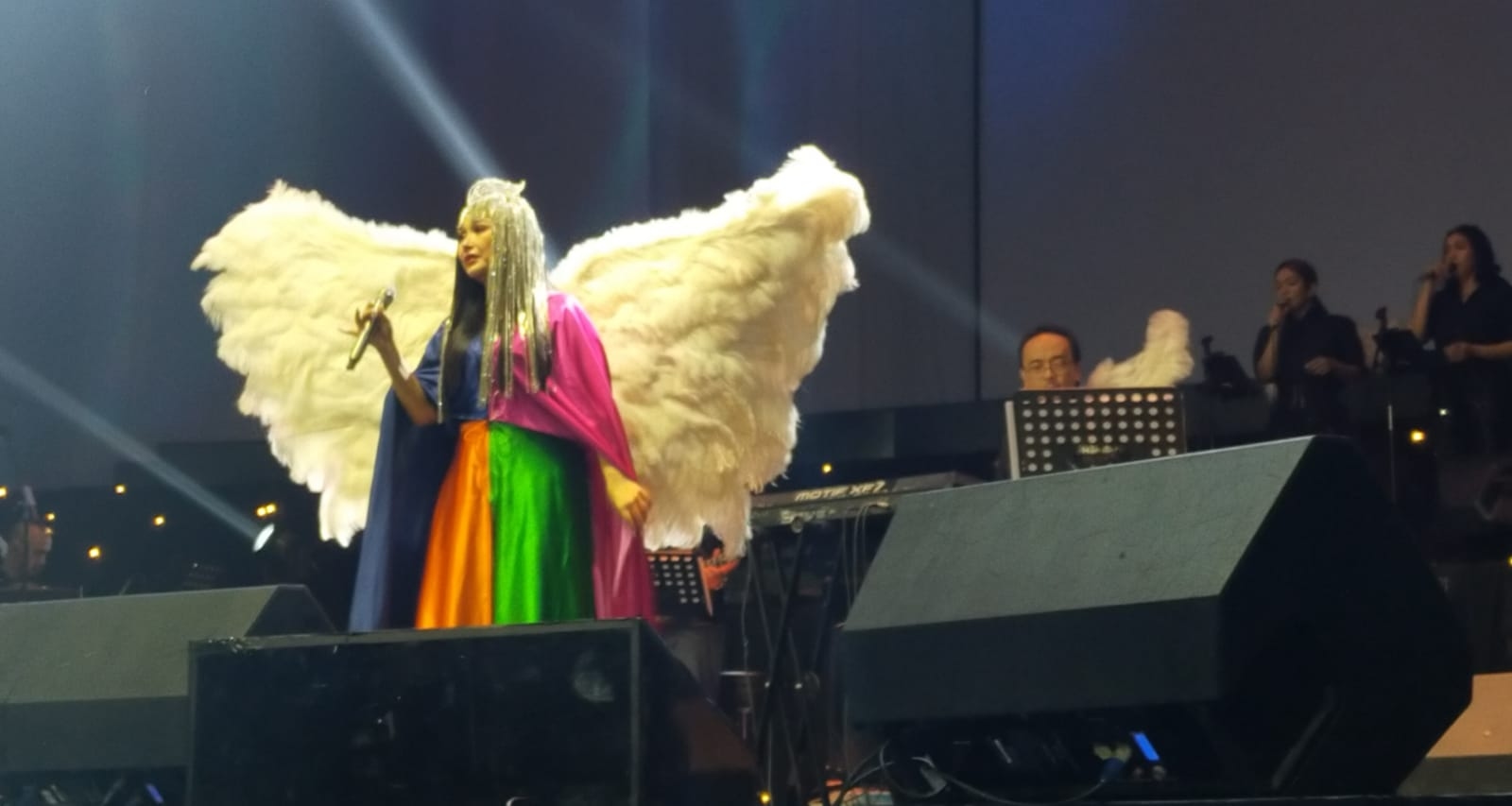 Memukau! 40 Tahun Berkarya Di Blantika Musik, Titi DJ Gelar Konser Intimate