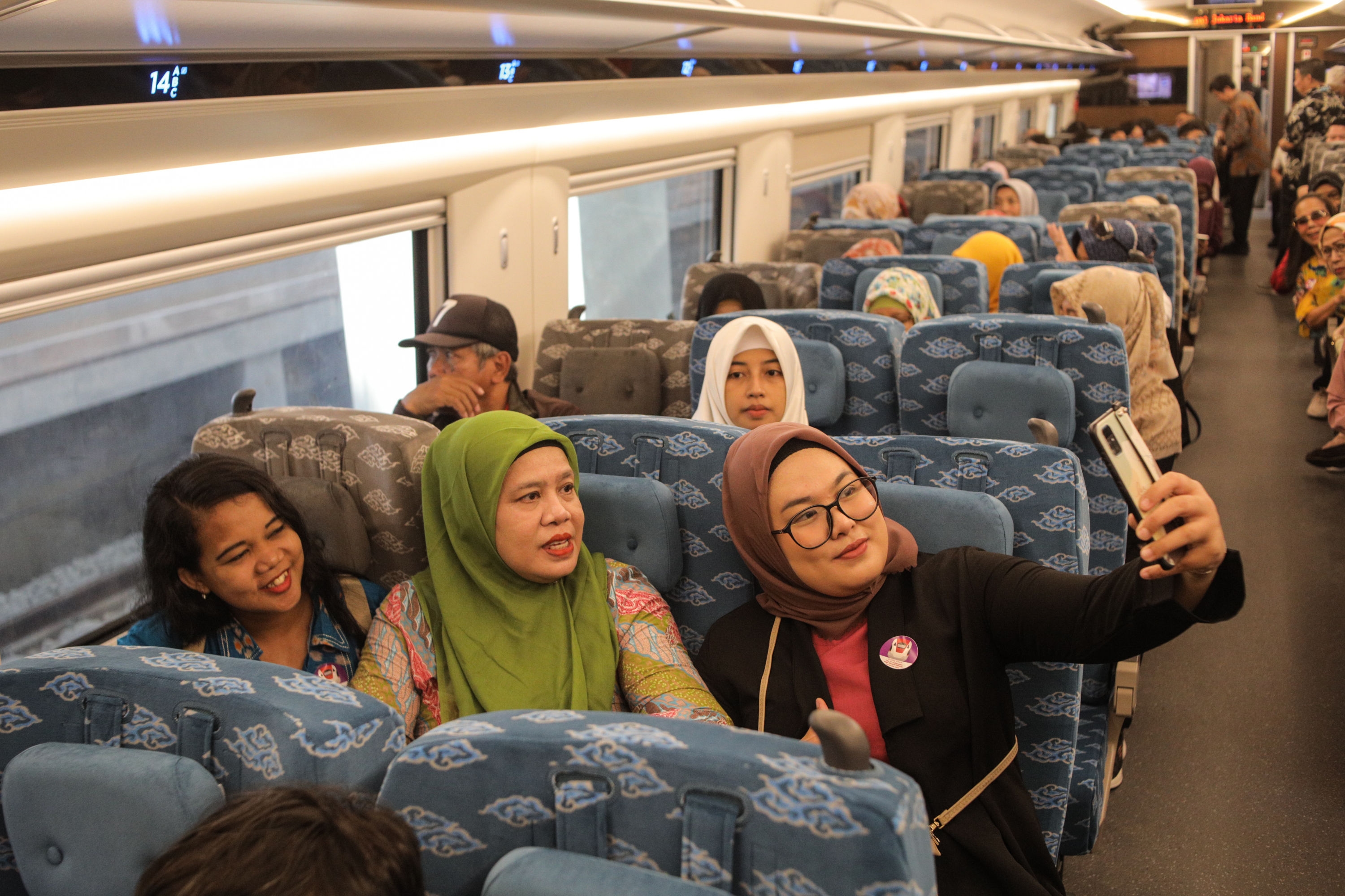 Dibuka Hari Ini, Jangan Lewatkan Uji Coba Kereta Cepat