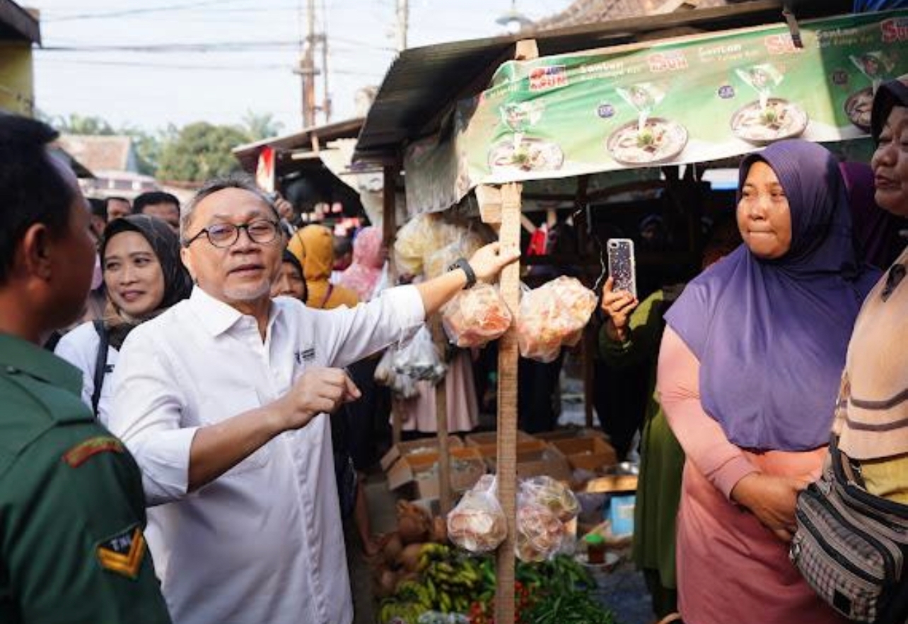 Kunjungi Pasar Natar Lampung, Mendag Zulhas Dapati Harga Telur Dan Bawang Sangat Murah