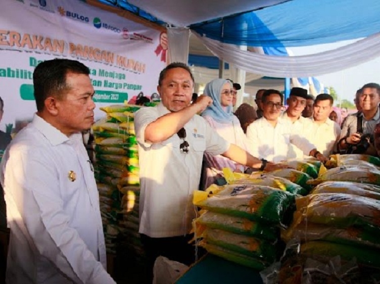 Gubernur Jambi Puji Mendag Tak Berhenti Keliling Stabilkan Harga Bapok