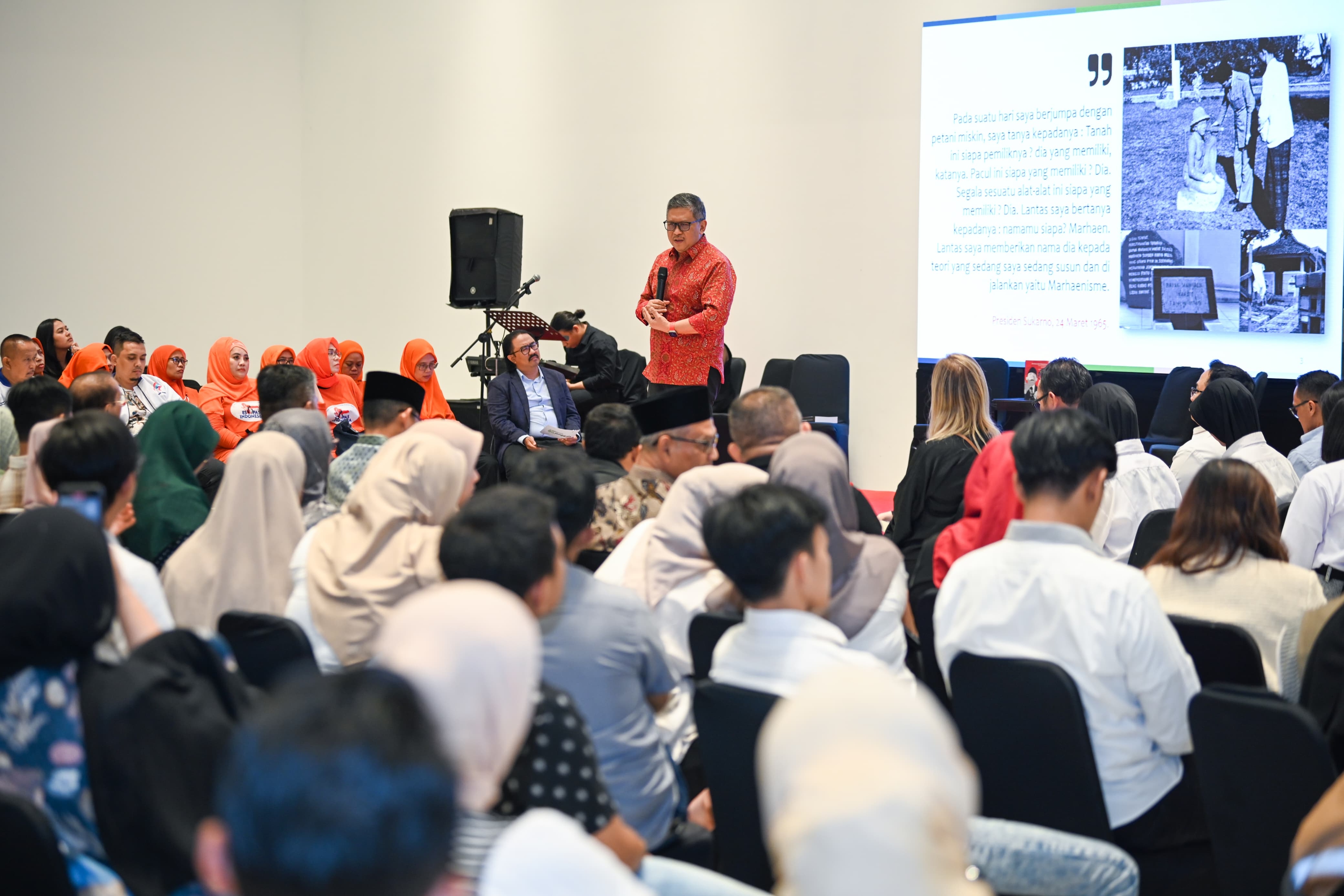 Sinyal Hasto Lewat Pantun Sandiaga Uno Jadi Cabawapres Ganjar Yang Menarik Hati