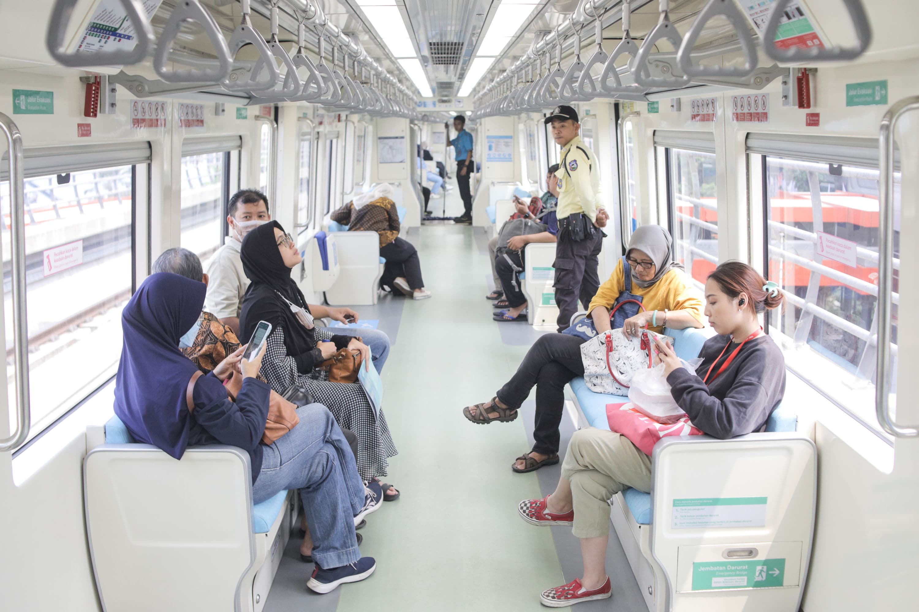 28 Perjalanan LRT Jabodebek Dibatalkan Hari Ini Karena. . .