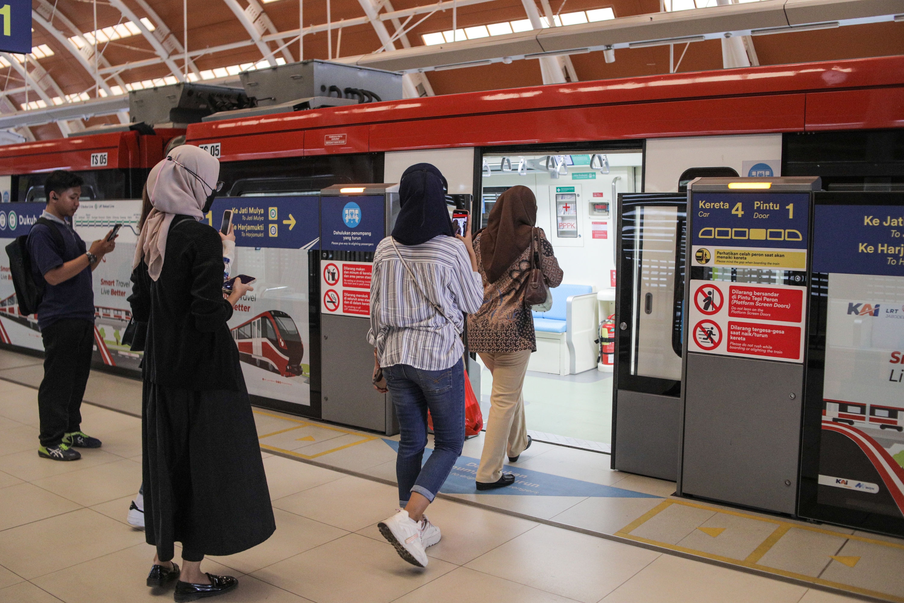 Daftar 6 Moda Transportasi Kereta Yang Bisa Dinikmati Penumpang Indonesia