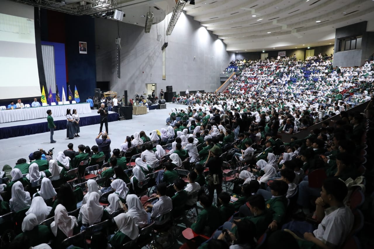 Di Hadapan Maba Unpas, Ganjar Ajak Anak Muda Siap Hadapi Tantangan