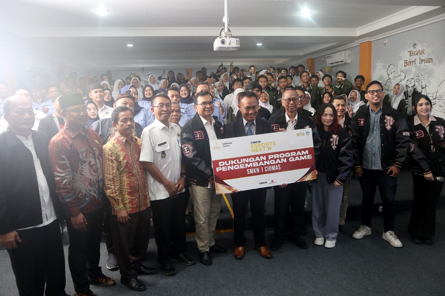 Dukung Industri Pengembang Game Lokal, KSP dan Kemendikbudristek Tinjau Langsung SMKN 1 Ciomas