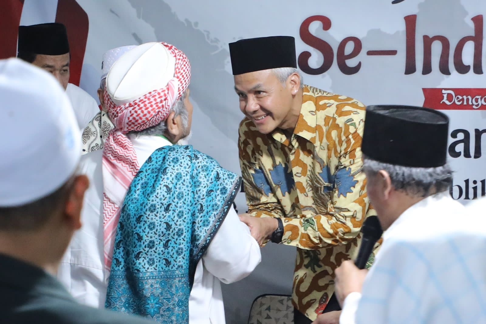 TikToker Asal Cirebon Curhat Ke Ganjar Pranowo Soal Penutupan TikTok Shop