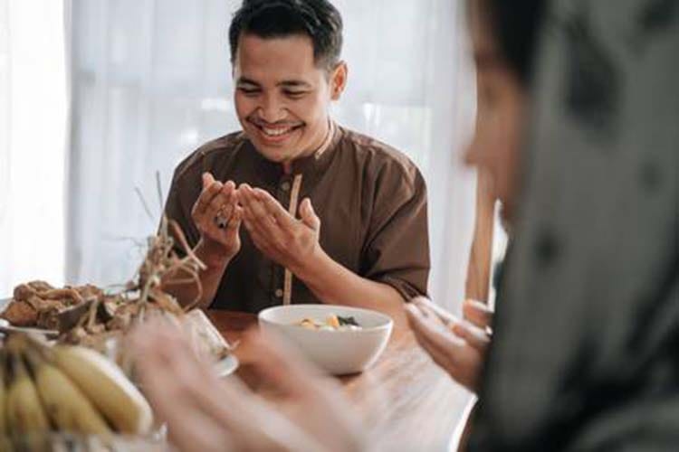 Doa Agar Dijauhkan Dari Makanan Dan Minuman Beracun