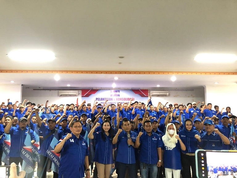 Lantik Pengurus Ranting Se-Jakbar, Ketua Demokrat Jakarta: Door To Door Menangkan Prabowo