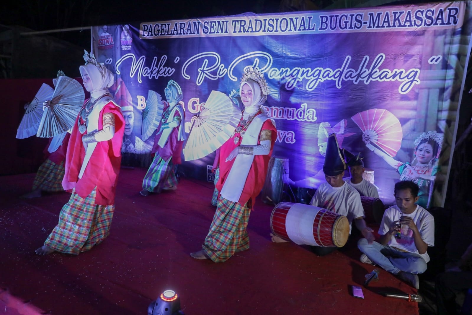 Masyarakat Antusias Saksikan Pagelaran Seni Tradisional Ala Gerakan Pemuda Dan Perempuan Gowa