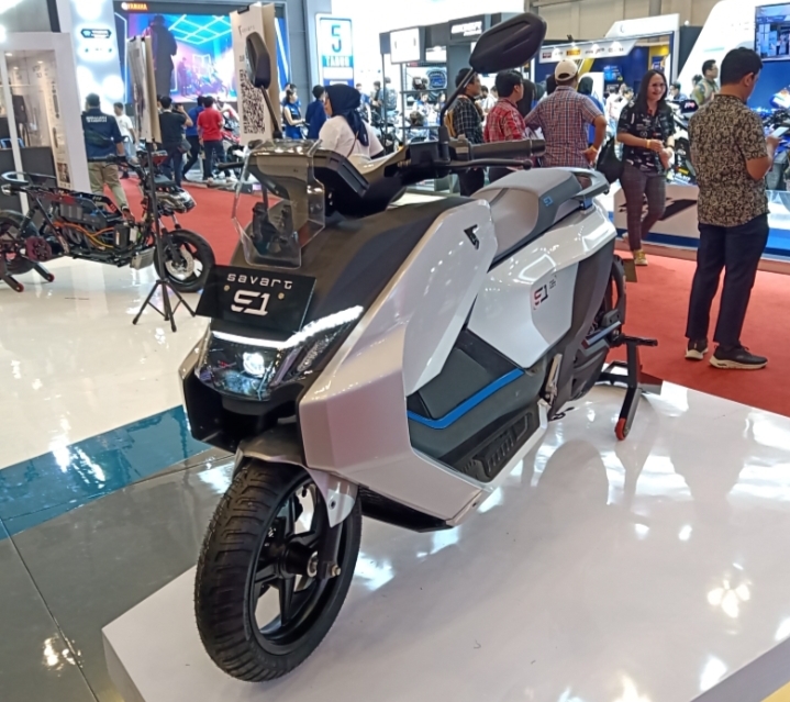 Mejeng Di IMOS+ 2023, Ini Spesifikasi Skuter Listrik Lokal Savart S-1