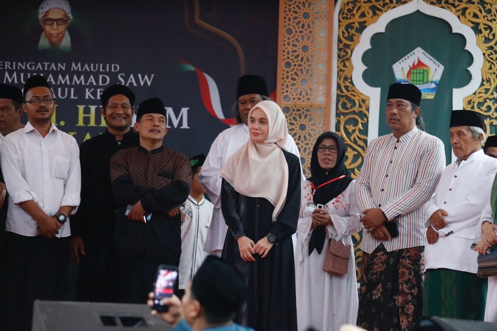 Siti Atikoh Kenang Mbah Hisyam, Sosok Kakek Yang Ahli Agama Dan Ilmu Falak