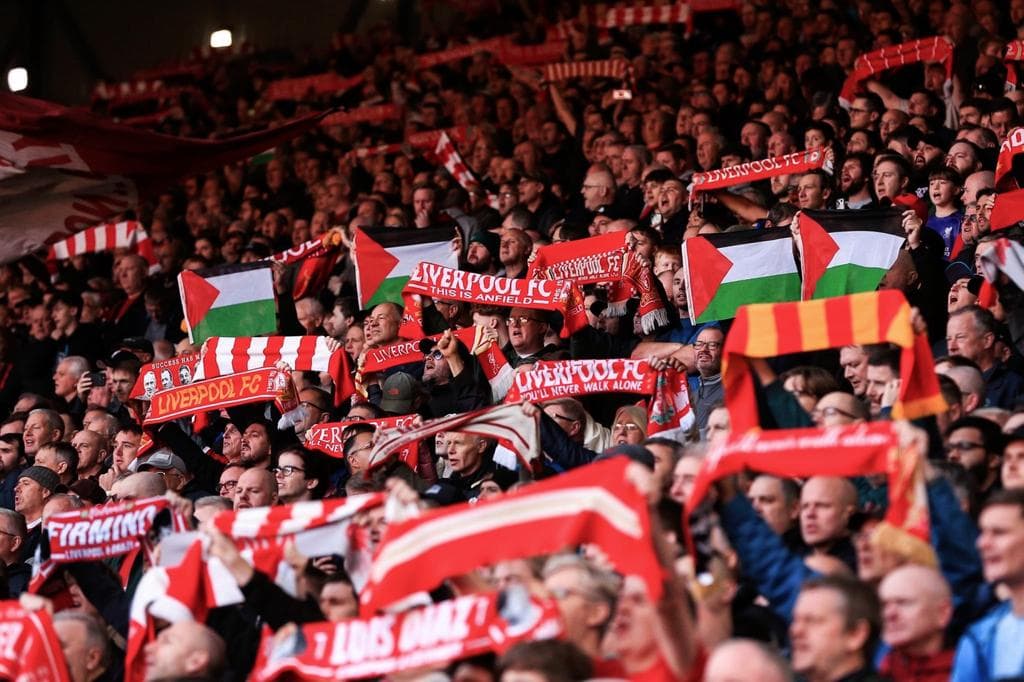 5 Suporter Sepak Bola Ini Beri Dukungan Ke Palestina, Dari Liga Indonesia Hingga Inggris