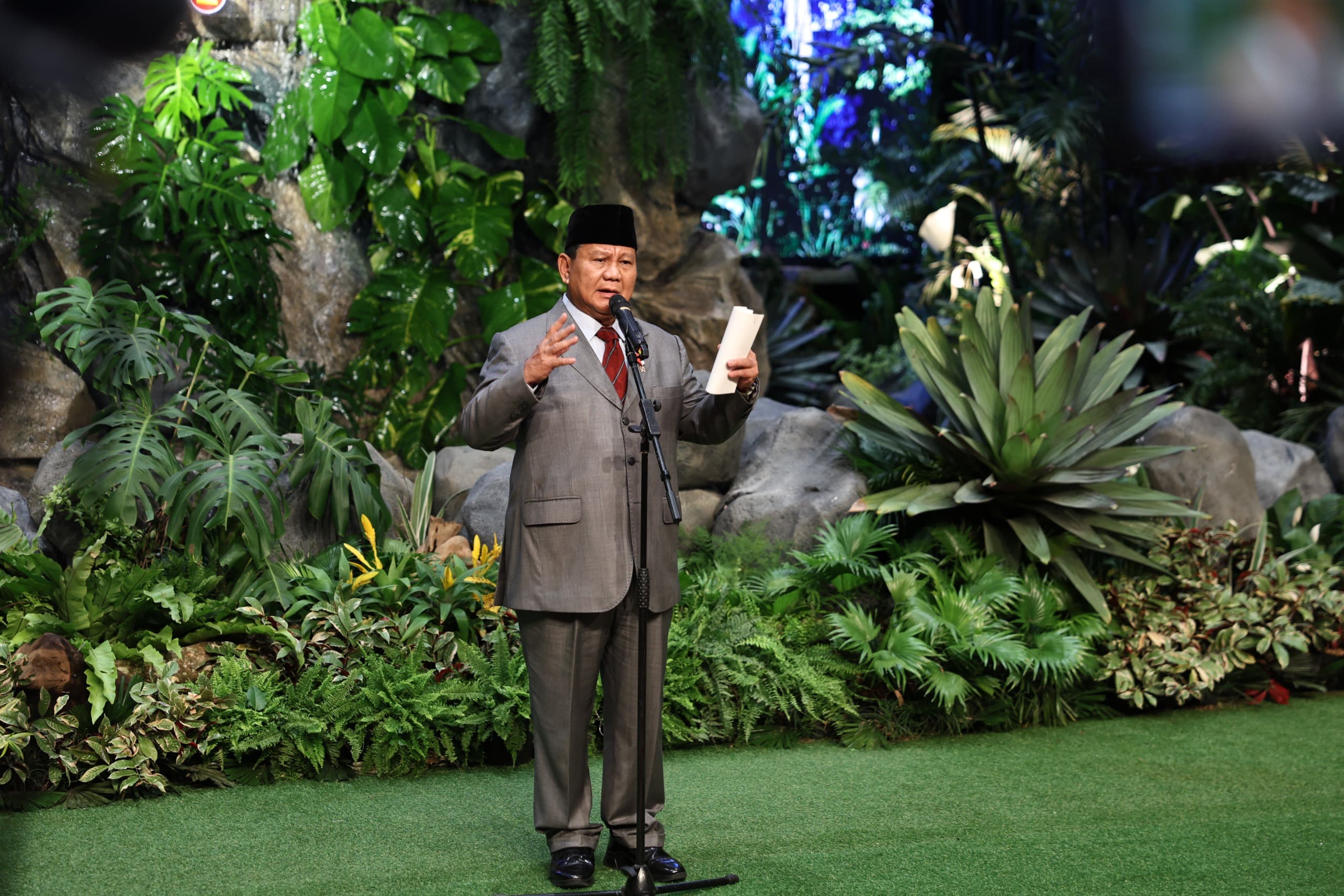 Prabowo Tegaskan Tak Ada Rencana Menarik Pasukan Perdamaian Dari Lebanon