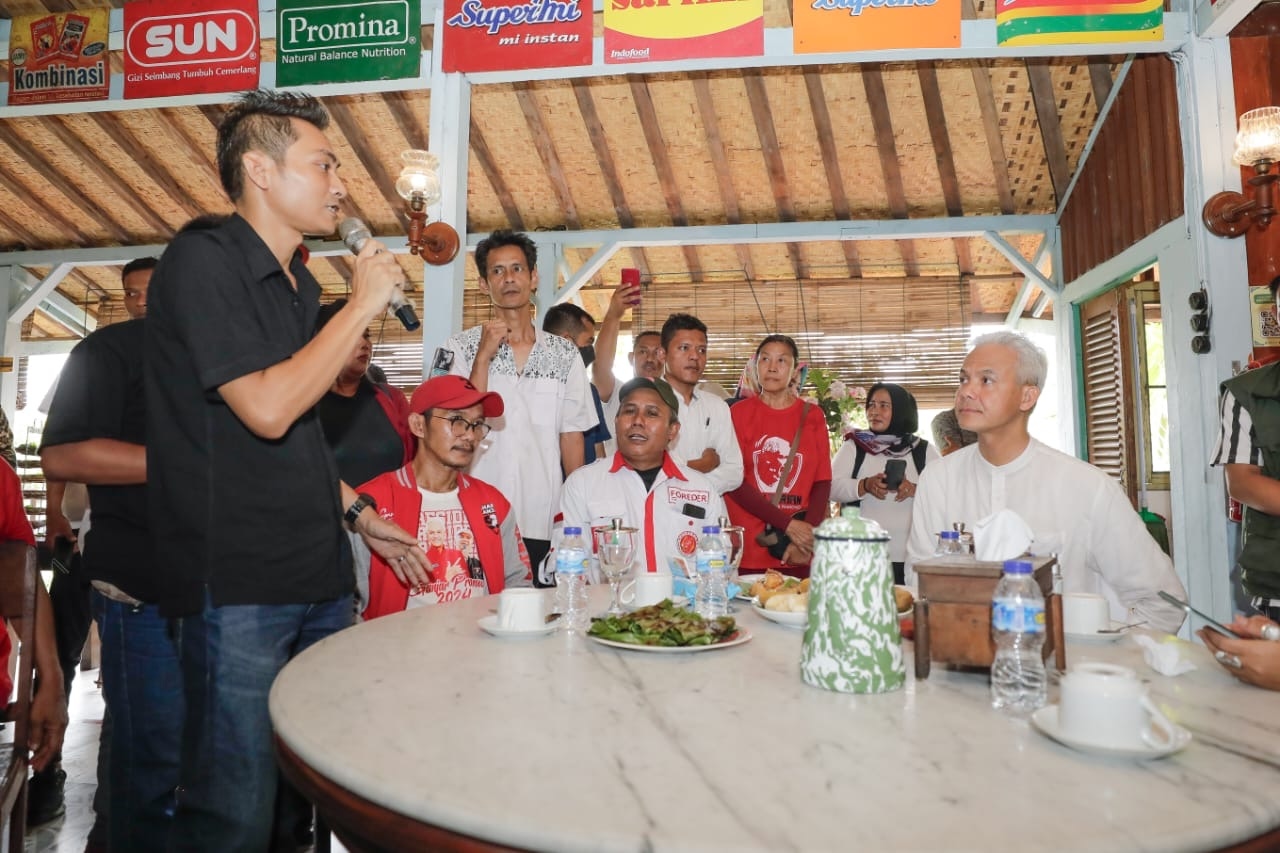 Pemberdayaan Perempuan Hingga Perhatian Pada Atlet Jadi Pembahasan Ganjar Bersama Relawan Di Purwakarta