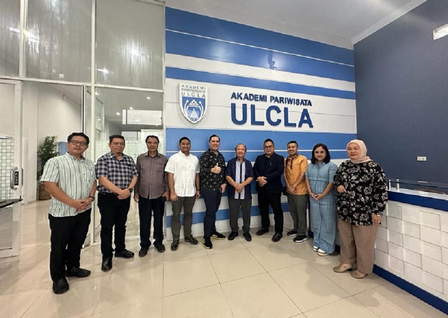 Universitas Pariwisata ULCLA Taput Gelar Wisuda Ahli Madya Angkatan II, 27 Mahasiswa Dinobatkan Jadi Amd.Par