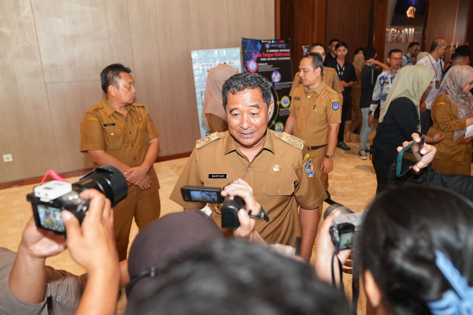 Buka Literasi Keamanan Siber Pemilu, Pj Gubernur Sulsel Harap Perkuat Proteksi Cegah Hoaks