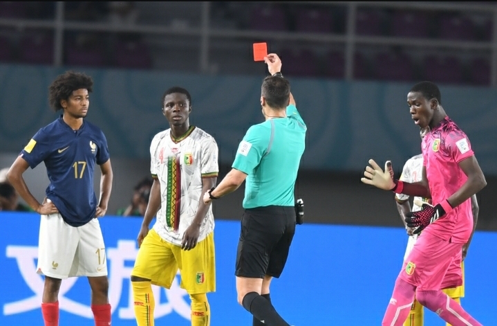 Piala Dunia U-17: Petaka Kartu Merah Souleymane Sanogo, Mali Kalah 1-2 Atas Prancis Setelah Unggul