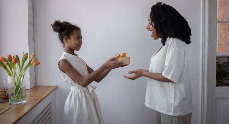 10 Rekomendasi Lagu Untuk Hari Ibu 22 Desember 2023, Nyanyikan Bersama Keluarga Penuh Makna!