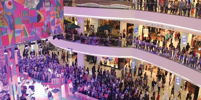 Cara Mudah ke Senayan City dengan Naik KRL Commuter Line dan Transjakarta