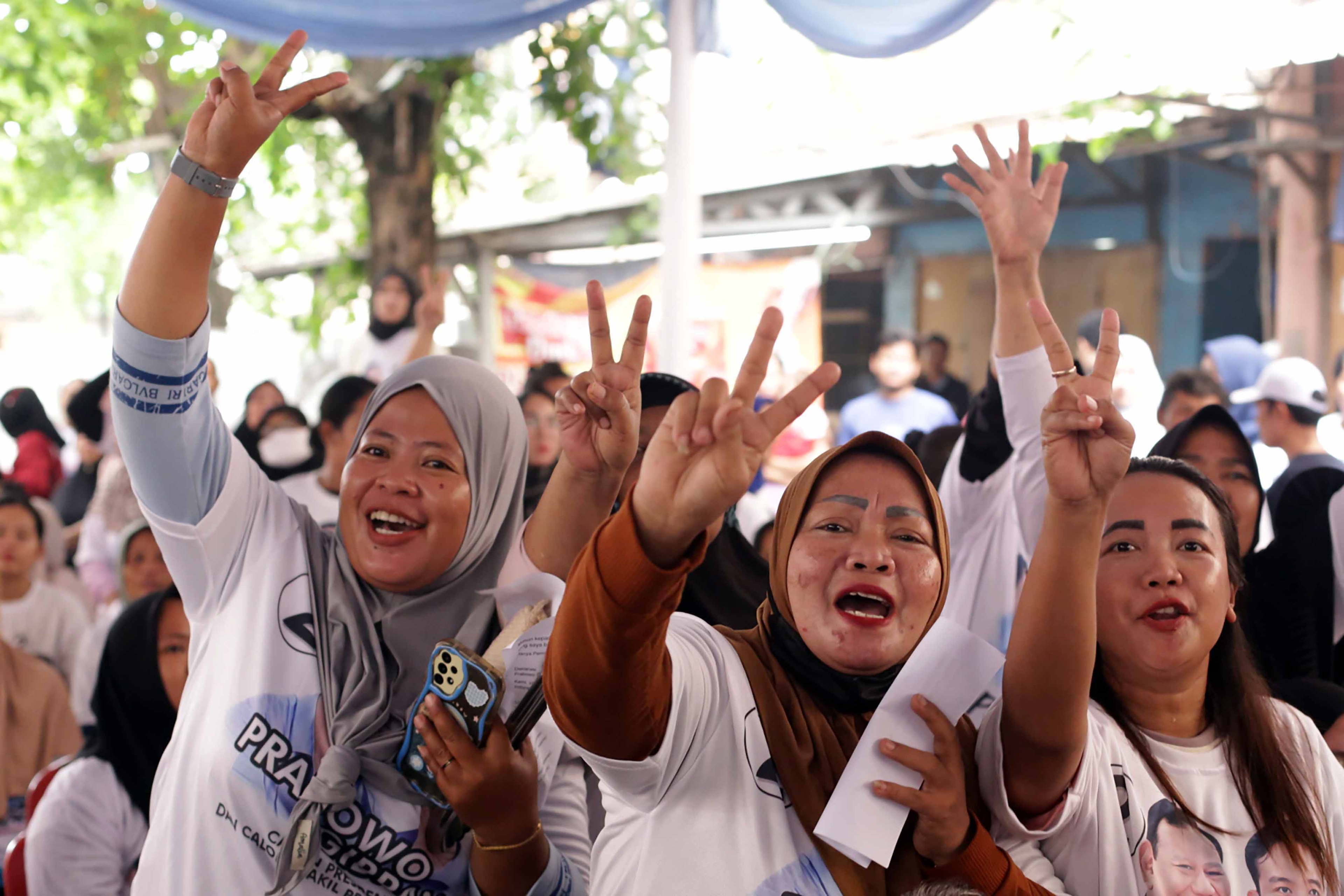 Unik! Relawan Praka Sosialisasikan Program Prabowo-Gibran ke Masyarakat Malang