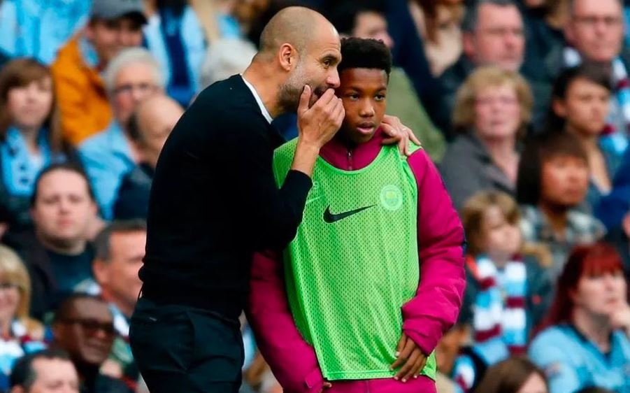 Pep Guardiola tak Sadar Pencetak Gol untuk City adalah Bocah Pemungut Bola Tujuh Tahun Lalu