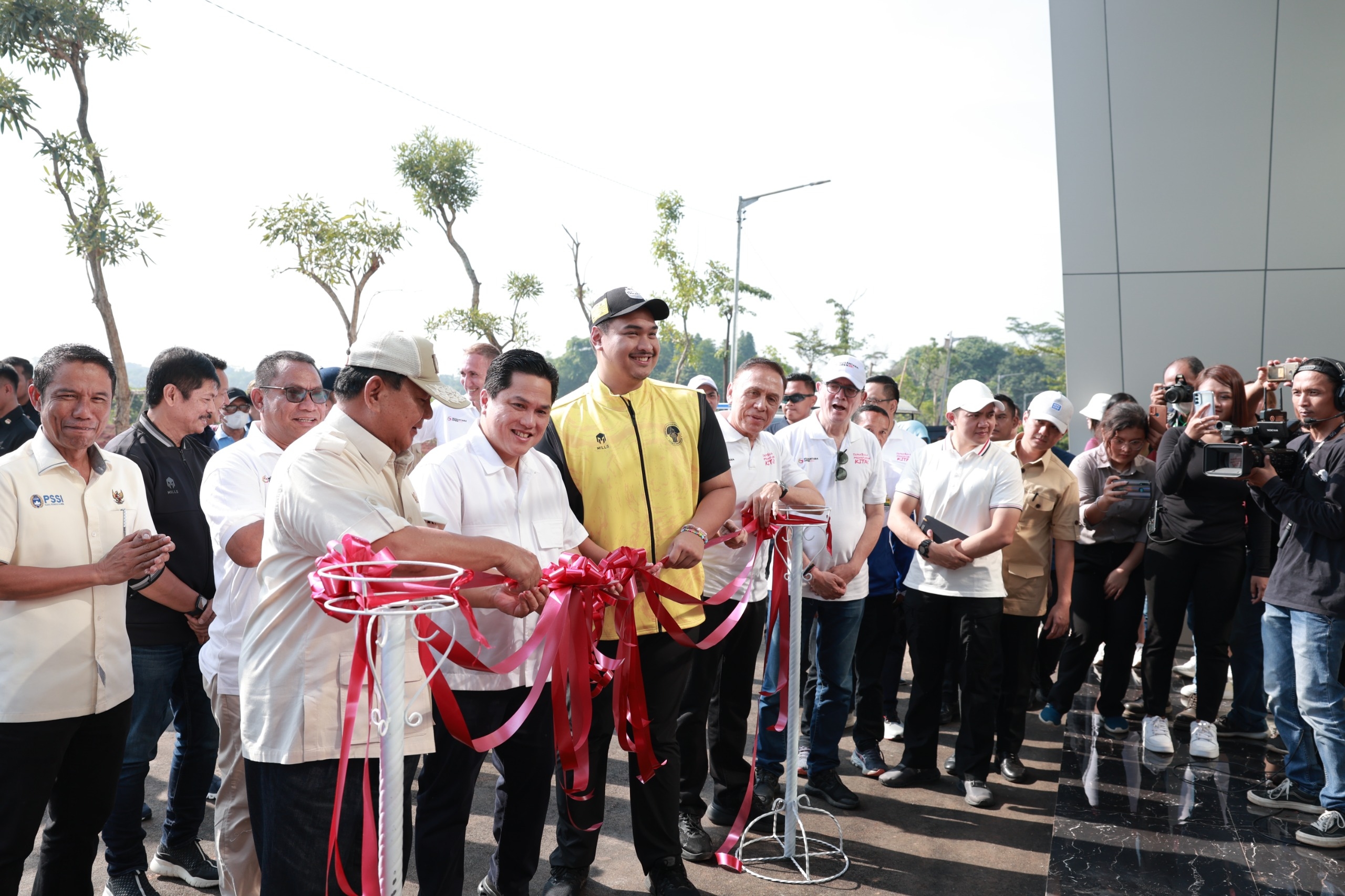Gagas Akademi Sepak Bola Modern, Prabowo Komitmen Dukung Atlet Muda Perempuan