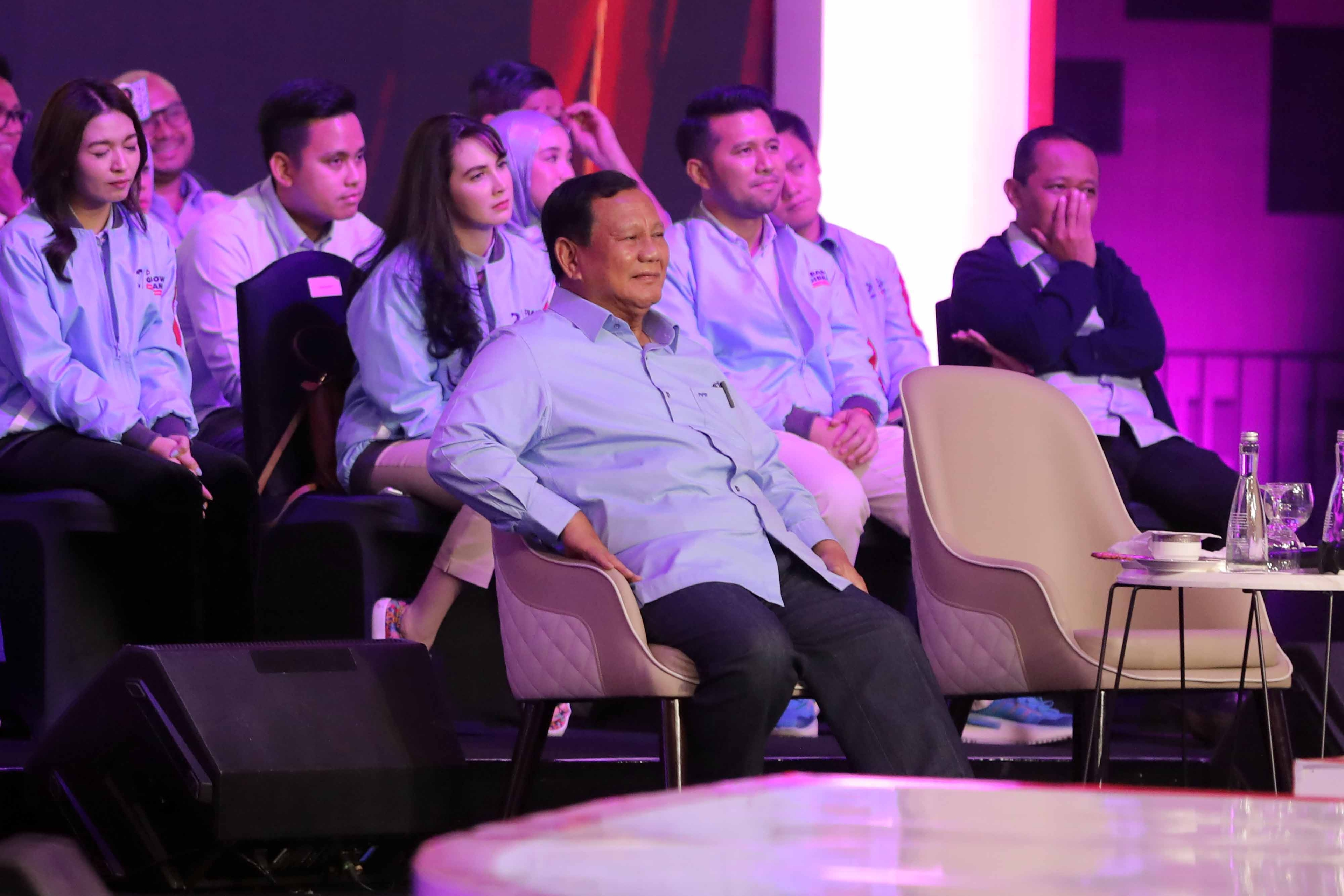Usai Debat Cawapres, Prabowo Beri Dua Kali Pelukan Bangga dan Nilai 99,9 untuk Gibran