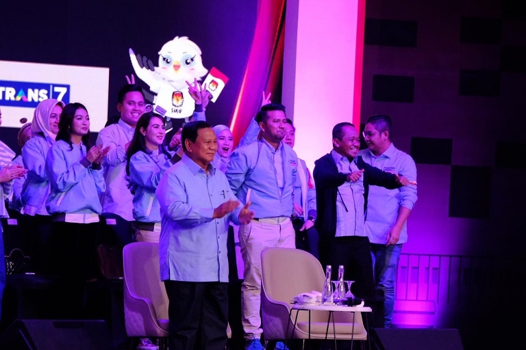Membedah OOTD Brand Lokal Prabowo-Gibran di Debat Cawapres, Dukung Usaha Anak Bangsa