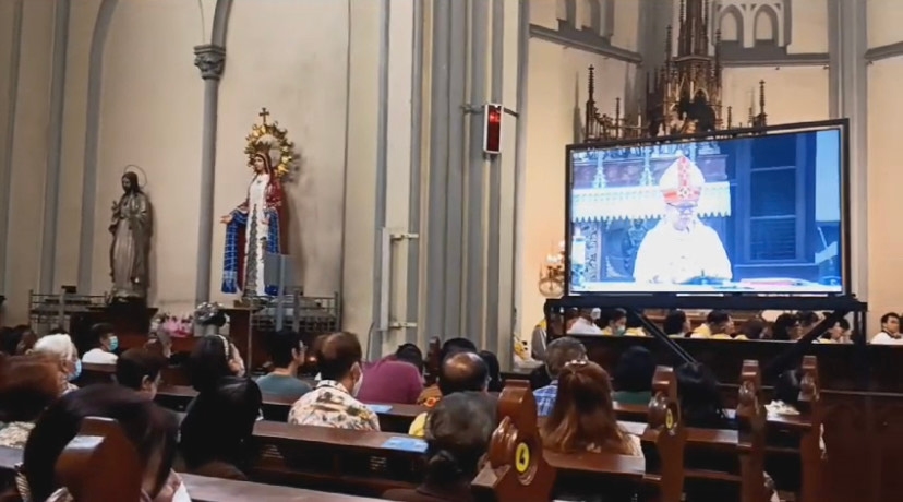 Ribuan Jemaat Ikuti Misa Pontifikal dengan Damai di Katedral Jakarta