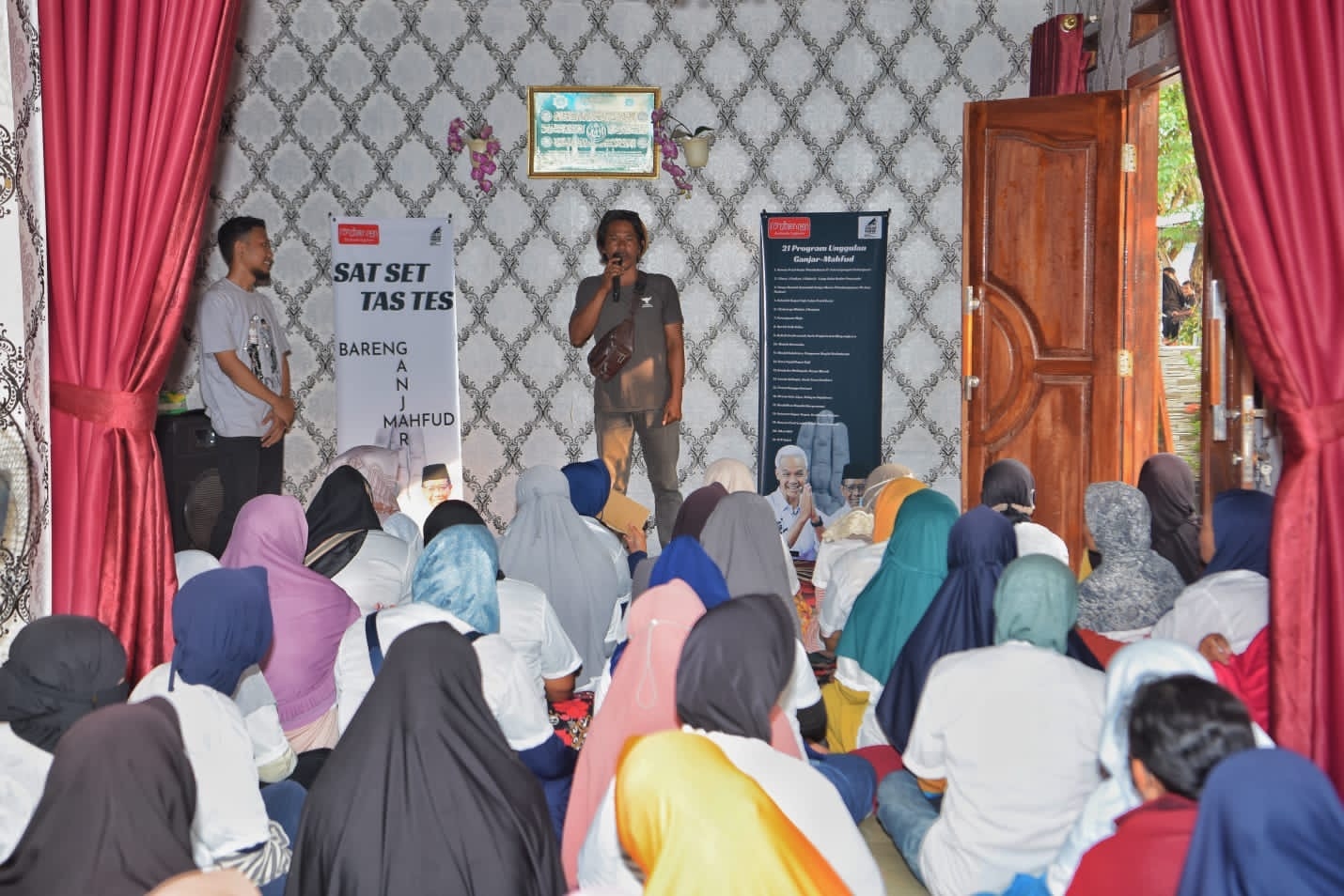 Diyakinkan Barikade Tugiman, Warga Kabupaten Bekasi Deklarasi Dukung Ganjar-Mahfud di Pilpres 2024