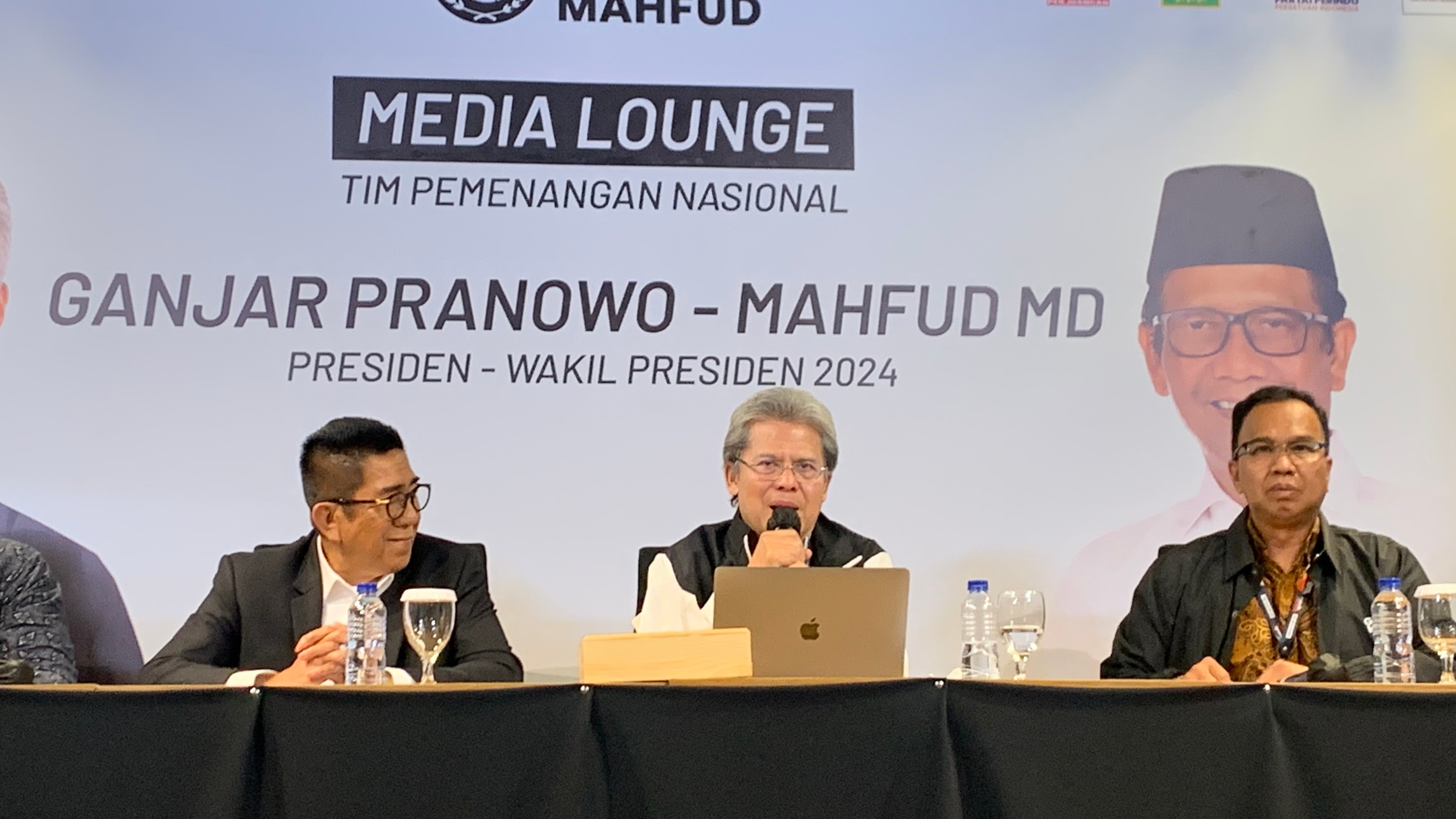 TPN Ganjar-Mahfud Minta Pemerintah Setop Bagikan Bansos Selama Pemilu