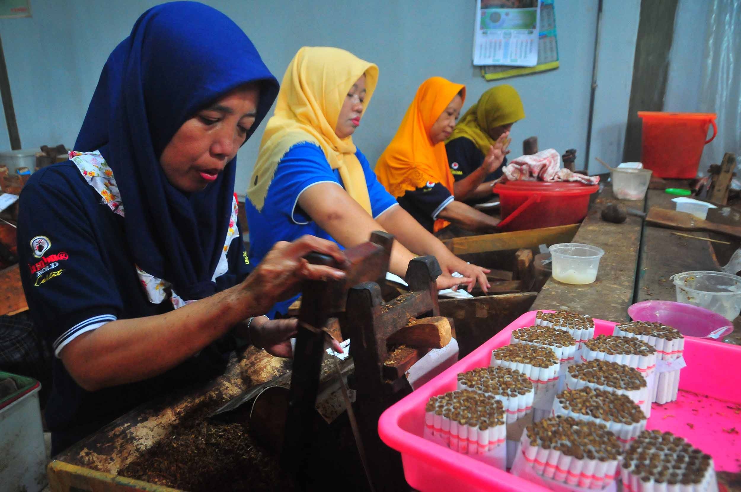 Anggaran Makan Siang Gratis untuk Pelajar dari Cukai Rokok?