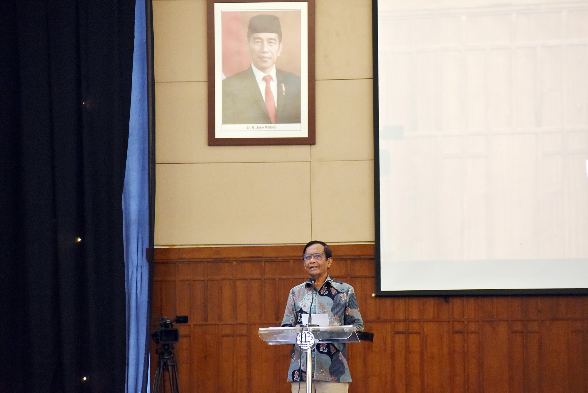 Mahfud MD: UU ITE Banyak Rugikan Rakyat