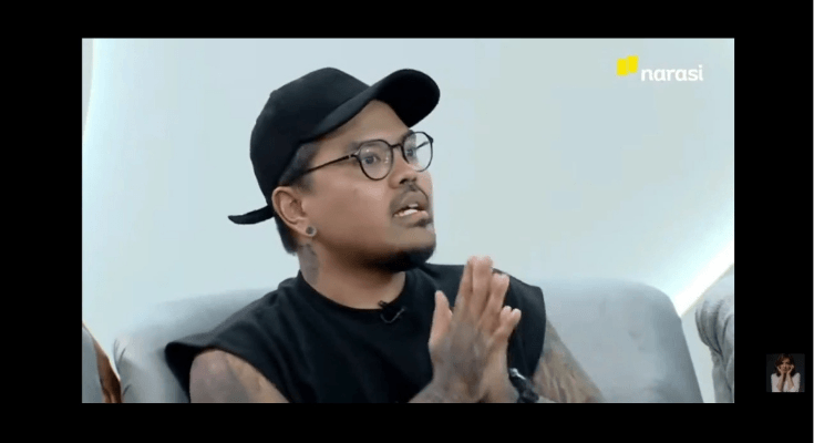 Coki Pardede Kena Roasting Abdurrahim Arsyad dan Fico di Narasi TV, Netizen: Malah Asik Makan Camilan