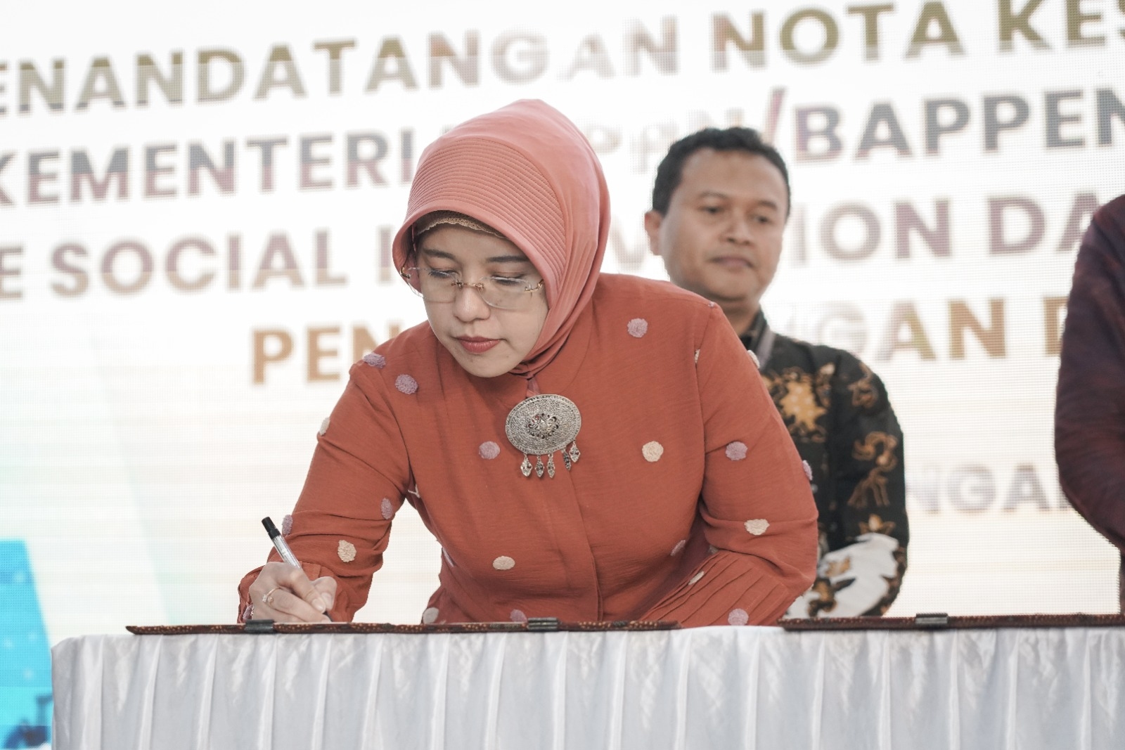 Kawal Pembangunan Desa Wisata Serangan Bali, Deputi Bappenas Teken MoU