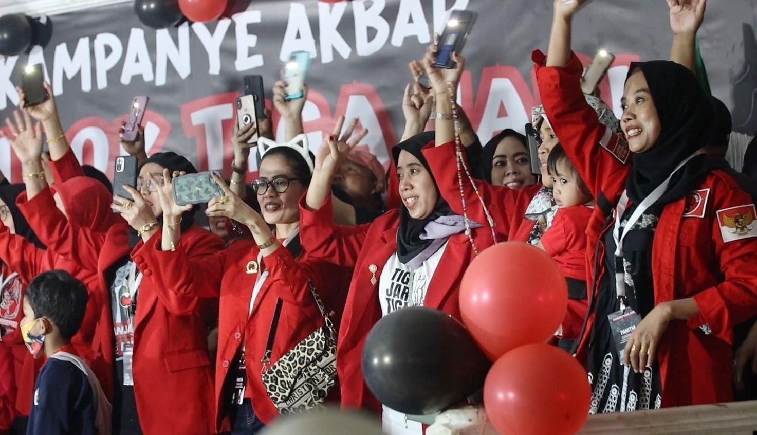 Pekerja Migran Indonesia Kampanyekan Ganjar-Mahfud dari Jeddah