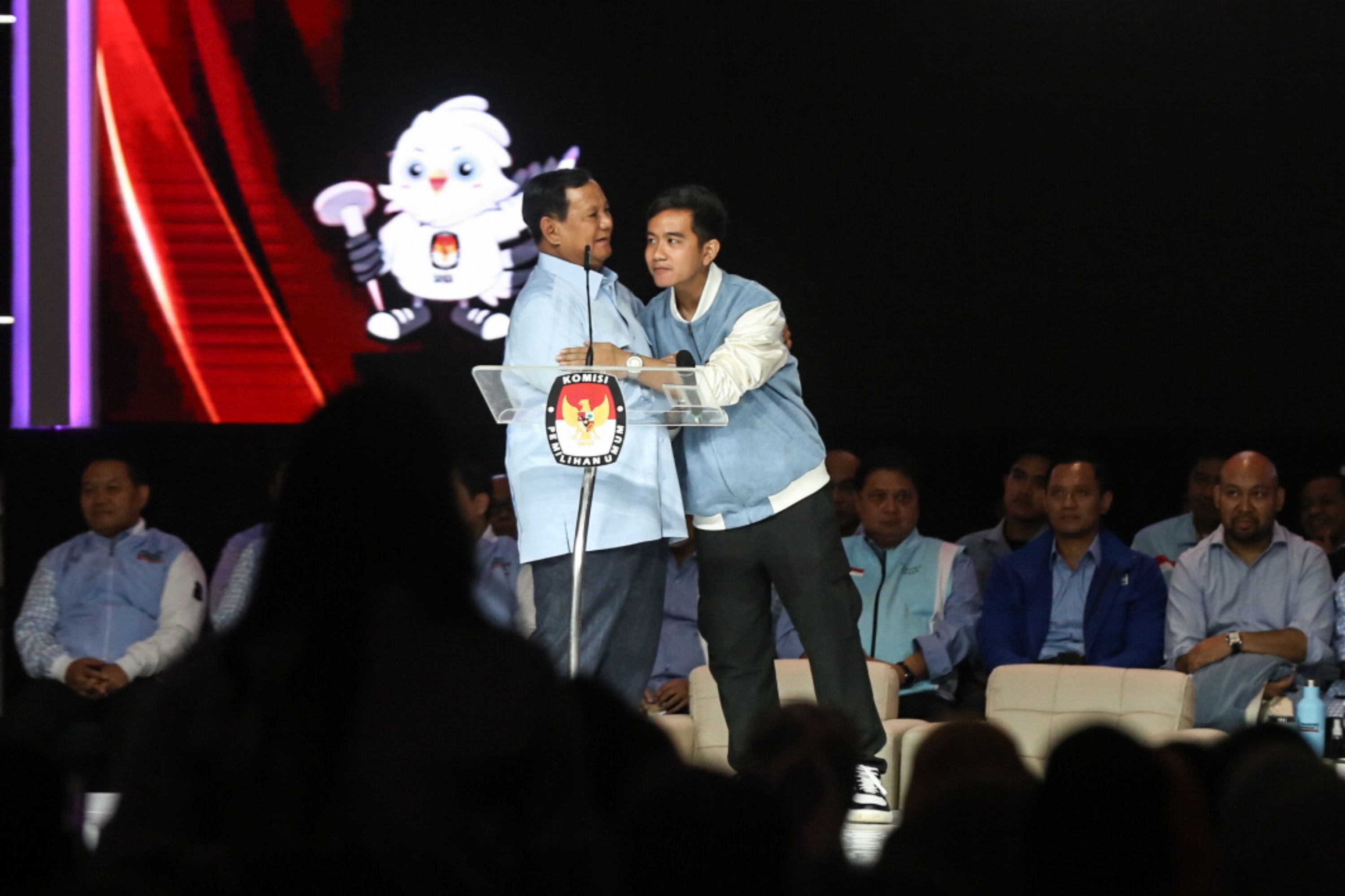 Jelang Pencoblosan, Gibran Sambangi SBY di Cikeas untuk Minta Wejangan