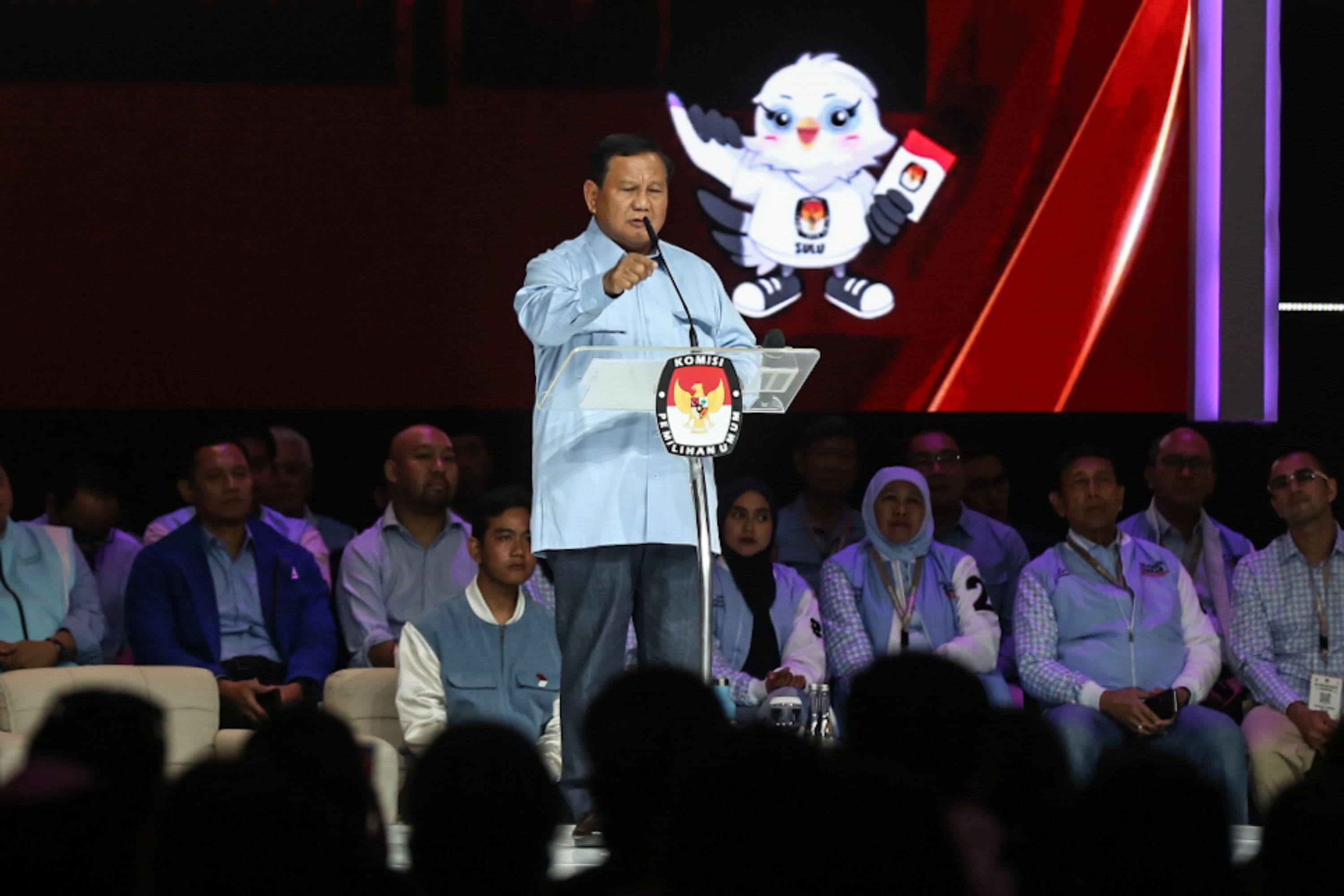 Prabowo Minta Maaf di Penutupan Debat Capres Kelima, Kiky Saputri: Terima Kasih Sudah Sangat Gentle!