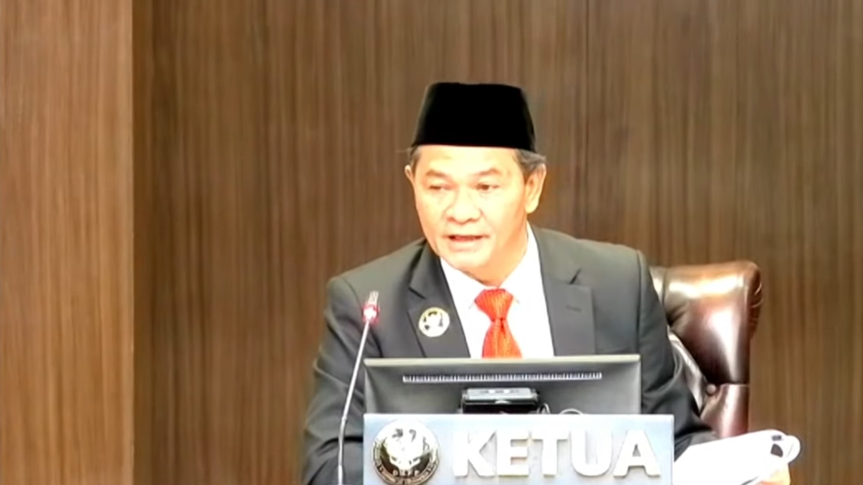 Loloskan Pendaftaran Gibran, Ketua KPU Hasyim Asyari Dijatuhi Sanksi Peringatan Keras Terakhir